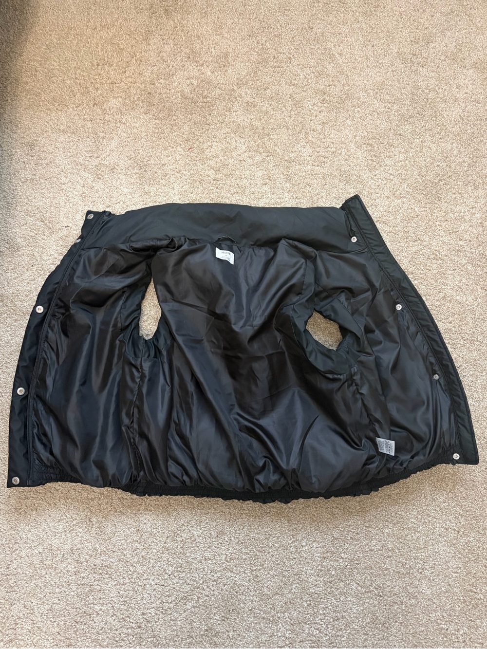 Ardene Black Puffer Vest - Cozy Lightweight Jacket - Picture 3 of 6